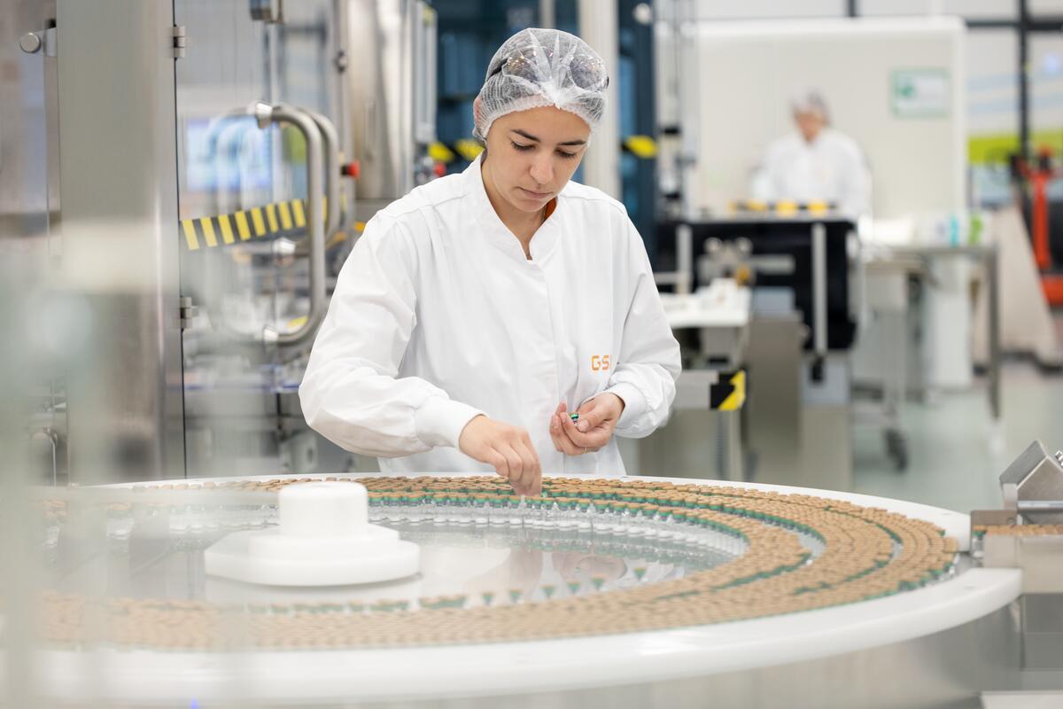 Scientist working in lab 