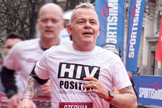 Shaun Mellors running in a marathon