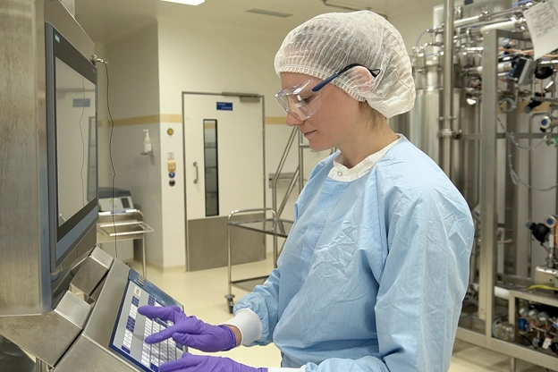 Woman working in lab