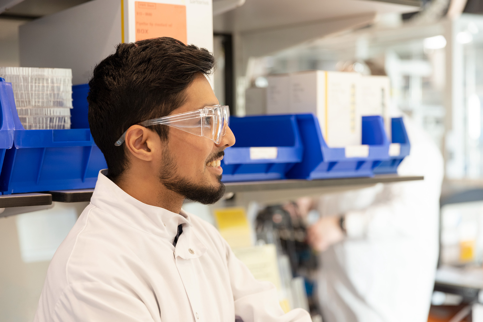 Scientist in Smart Lab