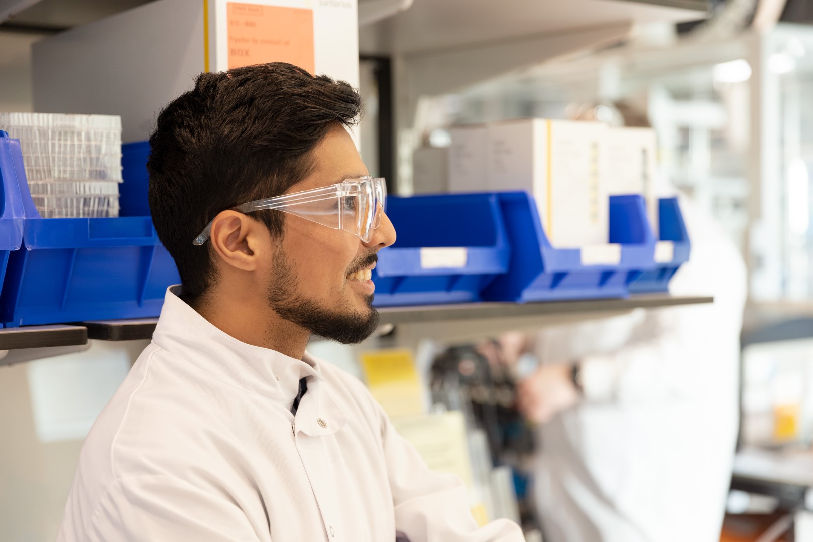 Scientist in a smart lab