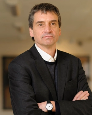 Dr Gavin Screaton headshot