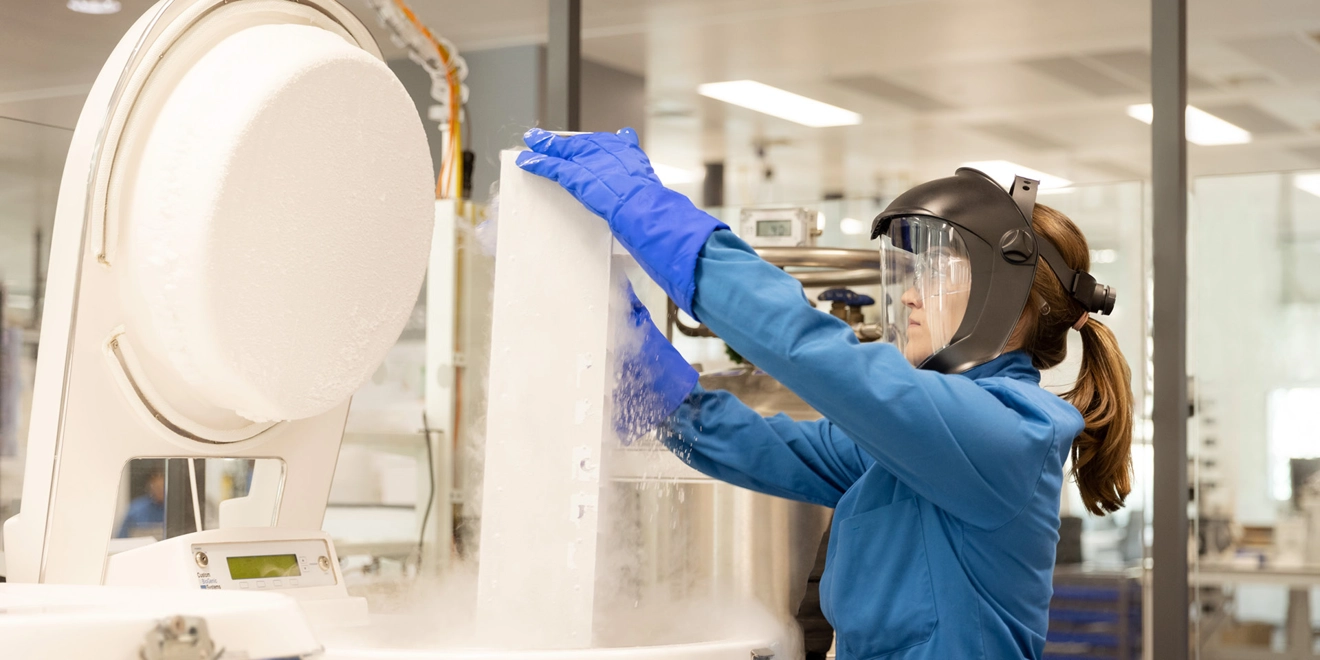 R&D scientist working in cell and gene therapy in biology smart laboratory.